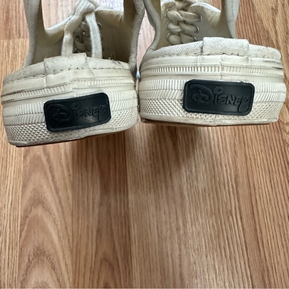 Disney Eeyore Winnie The Pooh White Womens Size 7 Leather Mules Sneakers Shoes - Picture 2 of 6